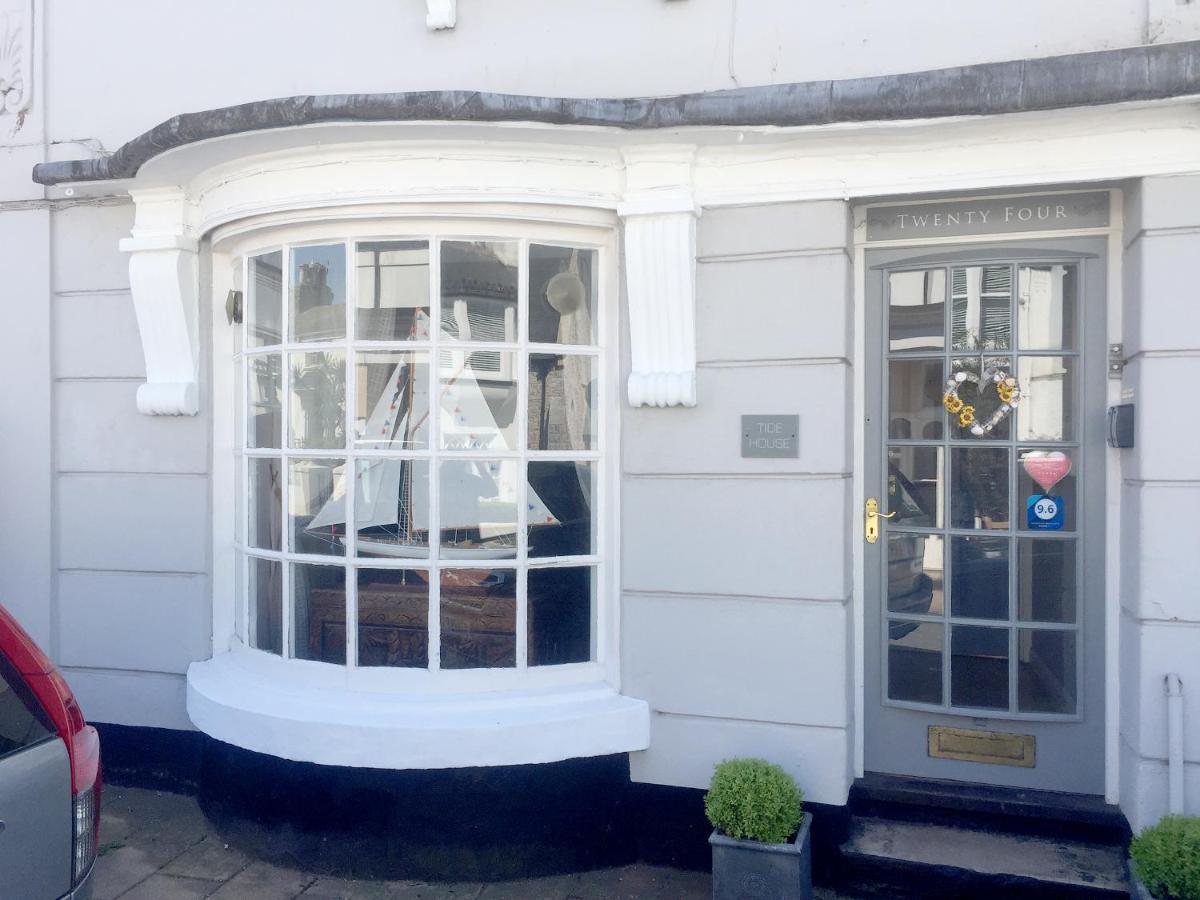 Beautiful Seaside One Bedroom *