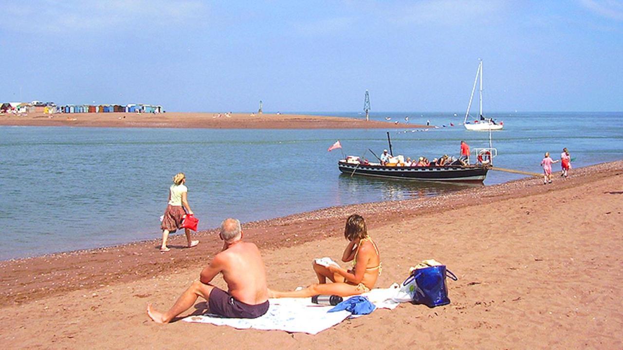 Beautiful Seaside One Bedroom *